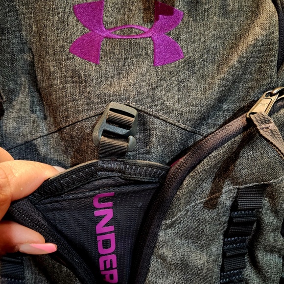 UNDER ARMOUR Grey Backpack - Picture 5 of 8